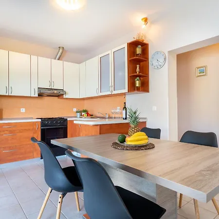 Holiday home House Sokolic *